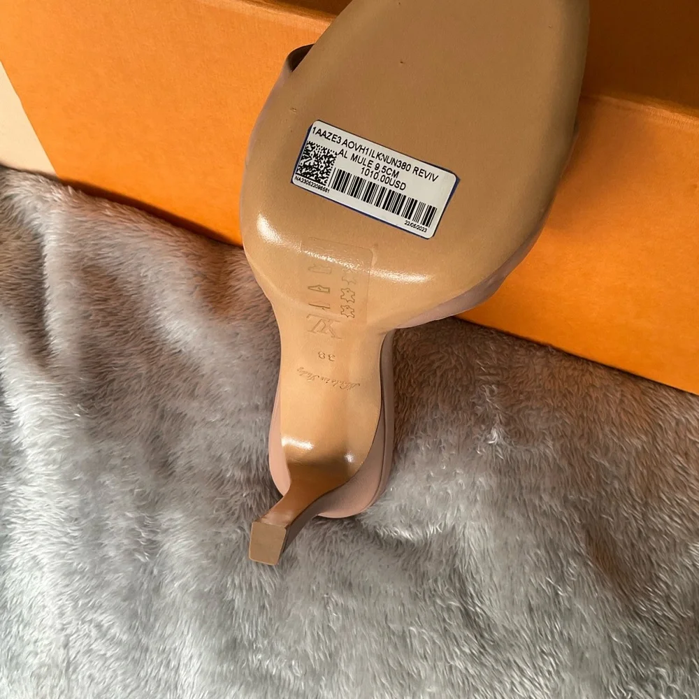 Originals Louis Vuitton Women's Beige Slide heels - Picture 4 of 4